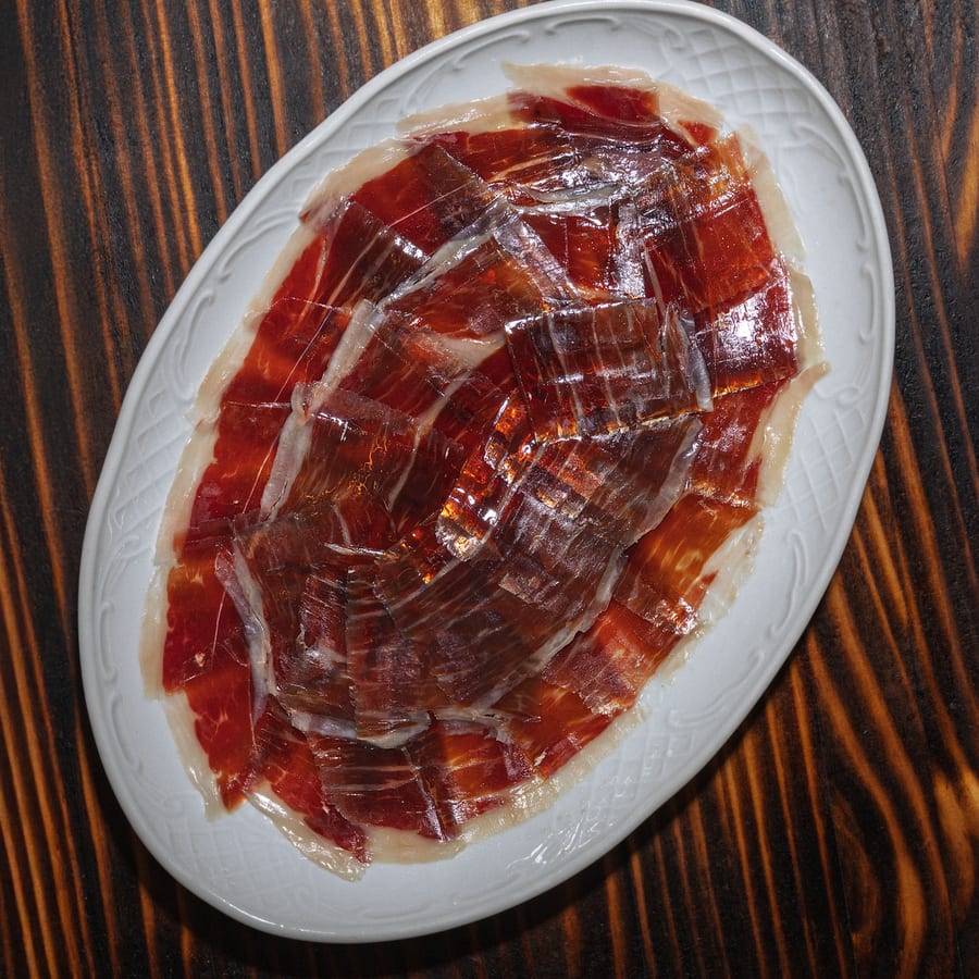 Jamón ibérico de bellota en Damajuanas Tapas del Sur
